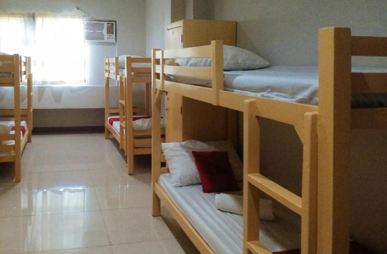 Hotel Reddoorz Near Cebu Metropolitan Cathedral Esterno foto