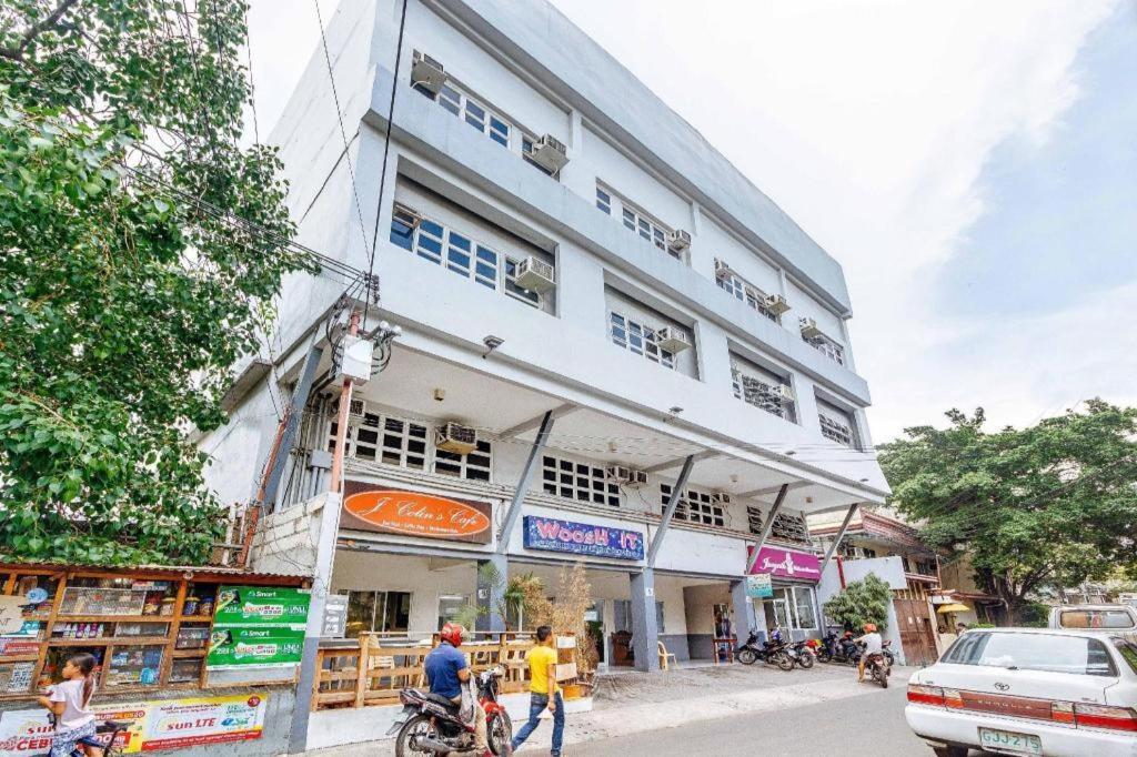 Hotel Reddoorz Near Cebu Metropolitan Cathedral Esterno foto